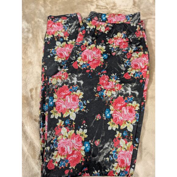 Steve Madden Pants - STEVE MADDEN Black Floral Large L Lg Leggings Pants Floral Stretch High Rise